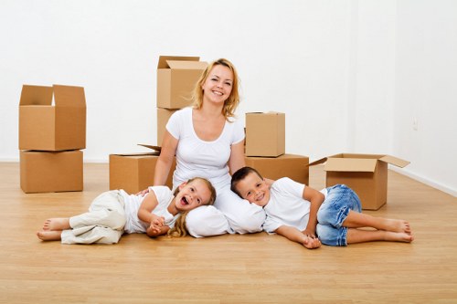 Organised temporary storage for homes and businesses in Southwoodford